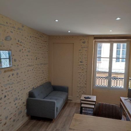 Studio De Charme En Pierres - Hyper Centre Appartement Pau Buitenkant foto